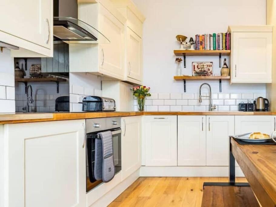 Ferienwohnung Number 7 Torquay Stunning Sea Views Exterior foto
