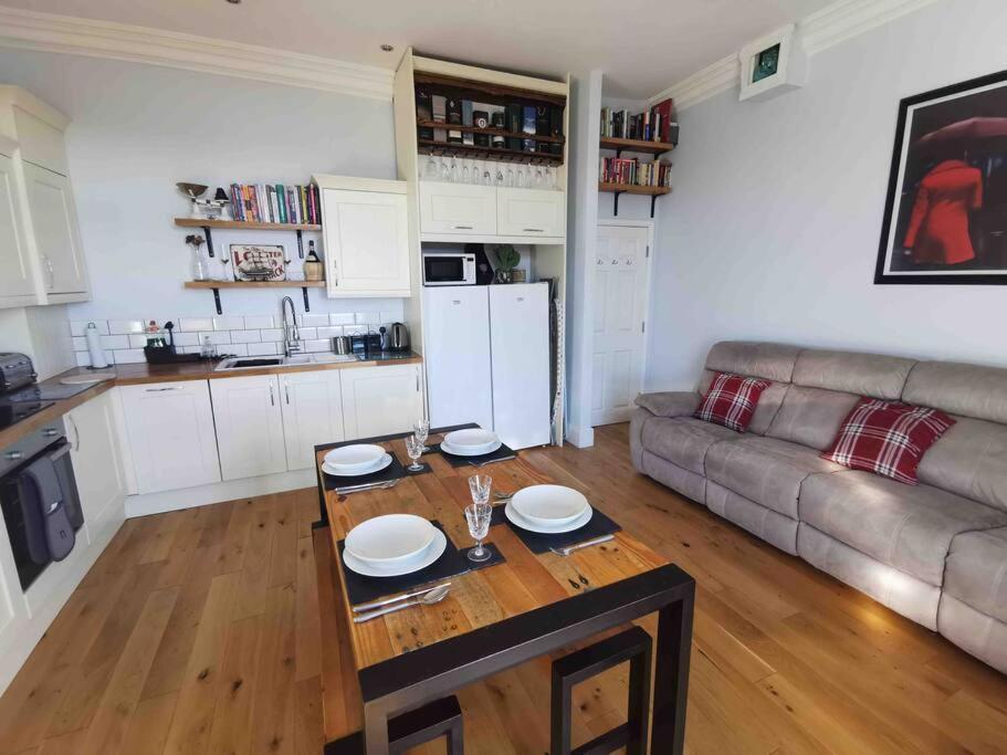 Ferienwohnung Number 7 Torquay Stunning Sea Views Exterior foto